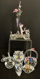 lot 194 image: Fun Crystal Miniature Figurines
