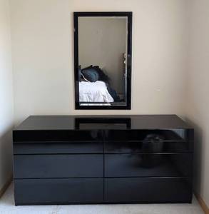 lot 22 image: Vintage Lane Black Lacquer Dresser and Mirror