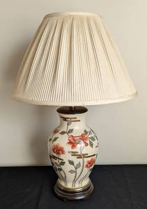 lot 39 image: Frederick Cooper Floral Table Lamp