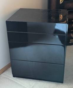 lot 23B image: Vintage Lane Black Lacquer Nightstand