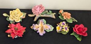 lot 176 image: Assorted Vintage Porcelain Flowers