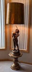lot 8A image: Very Large Figural Vintage Gold Lamp #2