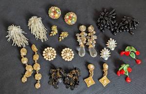lot 256 image: Fun Variety of Clip On Earrings