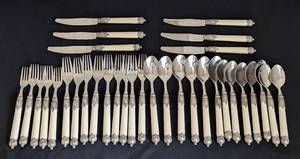 lot 260 image: Renaissance Stainless Steel Flatware Set