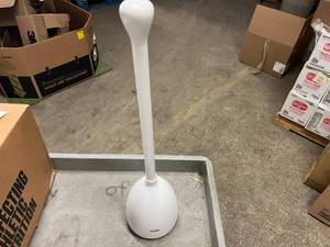 lot 16 image: OXO Plunger with Holder