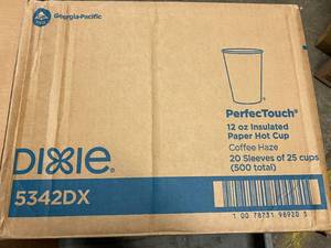 lot 18 image: 500 12oz Dixie Insulated Paper Cups