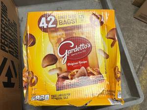 lot 25 image: 42 1.75oz Bags of Gardettos
