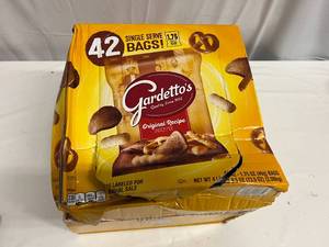 lot 40 image: 42 1.75oz Bags of Gardettos