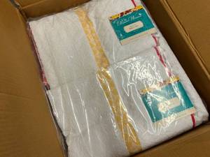 lot 54 image: 6 Pioneer Women Sculted Stripe Bath Towels