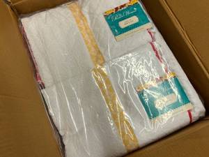 lot 55 image: 6 Pioneer Women Sculted Stripe Bath Towels