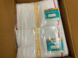 lot 60 image: 6 Pioneer Women Sculted Stripe Bath Towels