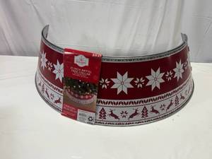 lot 2 image: 27 Metal Christmas Tree Collar