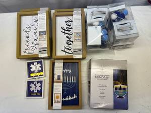 lot 16 image: Hanukkah Dcor