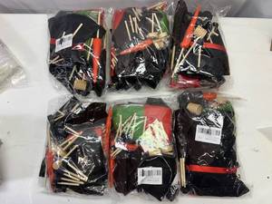 lot 22 image: 6 Snowmen Kits