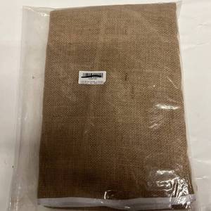 lot 29 image: 59 Linen Burlap Tree Skirt
