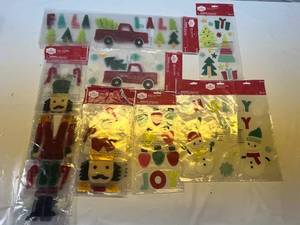lot 37 image: 20 Window Gel Clings