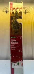 lot 43 image: 6.5 Foot Pre-lit Tree