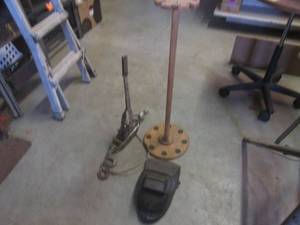 lot 71 image: (CS) Come-A-Long, Welding Helmet an...