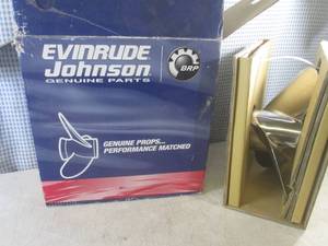 lot 72 image: (D-2) EvinrudeJohnson 13 14 x 17P...