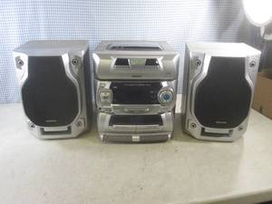 lot 85 image: (A-3) Audiovox 5-CD Home Stereo Sys...