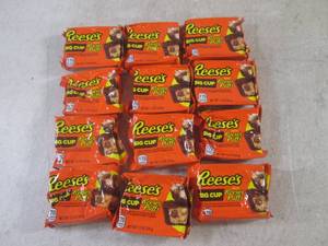 lot 136 image: (B-1) 12 Reeses Big Cups with Reese...
