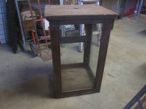 lot 142 image: (EW1) Vintage Wood Display Cabinet ...
