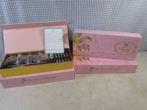 lot 161 image: (CS) 3 New 19pc Davelion Calligraph...