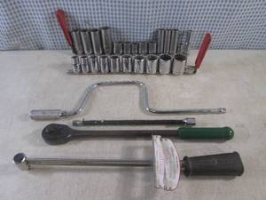 lot 13 image: (CS) Socket Wrenches, Sockets and T...