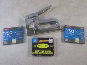 lot 15 image: (BSB) Arrow Model T-50P Staple Gun ...