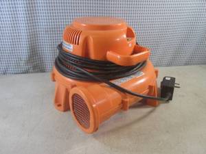 lot 60 image: (CS) Toy Quest Electric Blower Mode...