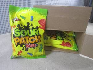 lot 328 image: (C-2) 12 Bags of Sour Patch Kids 8o...