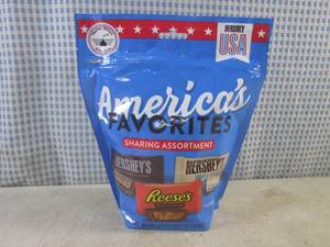 lot 334 image: (B-2) Bag of Americas Favorites Sh...