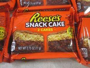 lot 345 image: (B-3) 12 Resses Snack Cake 2 Cakes ...