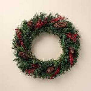lot 42 image: 21 Preserved Evergreen & Winterberry Christmas Wreath - Hearth & Hand with Magnolia