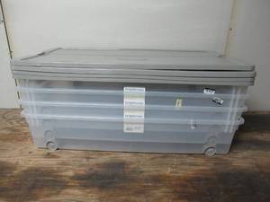 lot 147 image: Lot of 4 60qt Latching Clear Storage Box - Brightroom