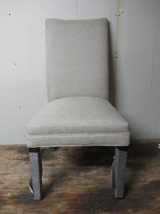 lot 172 image: Hekman Dining Chair WY267F04-Cream Wheat