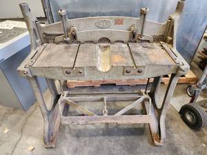 lot 8 image: Peck, Stow and Wilcox Co Metal Shear