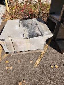 lot 33 image: Architectural Stone Element (pallet #4)