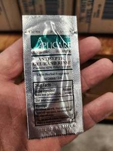 lot 72 image: Antiseptic Gel Hand Rinse 4 boxes of 100 units each (total of 400 units)
