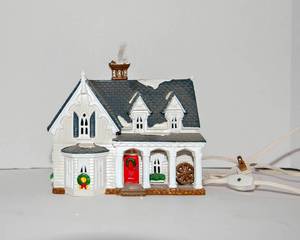 lot 246 image: Department 56 Gothic Farmhouse The Original Snow Village