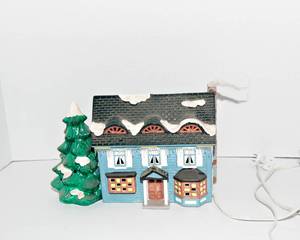 lot 259 image: Department 56 Springfield House The Original Snow Village