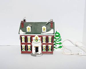 lot 260 image: Department 56 Federal House The Original Snow Village American Architecture Series