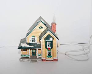 lot 267 image: Department 56 Woodbury House The Original Snow Village