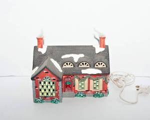 lot 273 image: Department 56 Stonehurst House The Original Snow Village