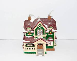 lot 300 image: Department 56 Hartford House The Original Snow Village