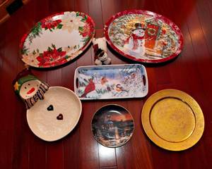 lot 340 image: Holiday Platters and Plates