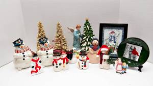 lot 344 image: Snowmen, Christmas Trees, and Artwork