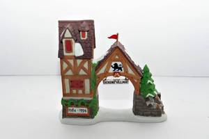 lot 372 image: Department 56 Postern Heritage Village Collection Dickens Village Series