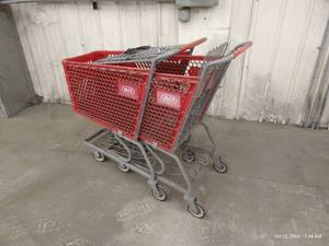 lot 30 image: (2) Plastic Shopping Carts