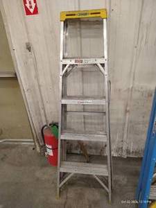 lot 35 image: Werner 5 Aluminum Stepladder